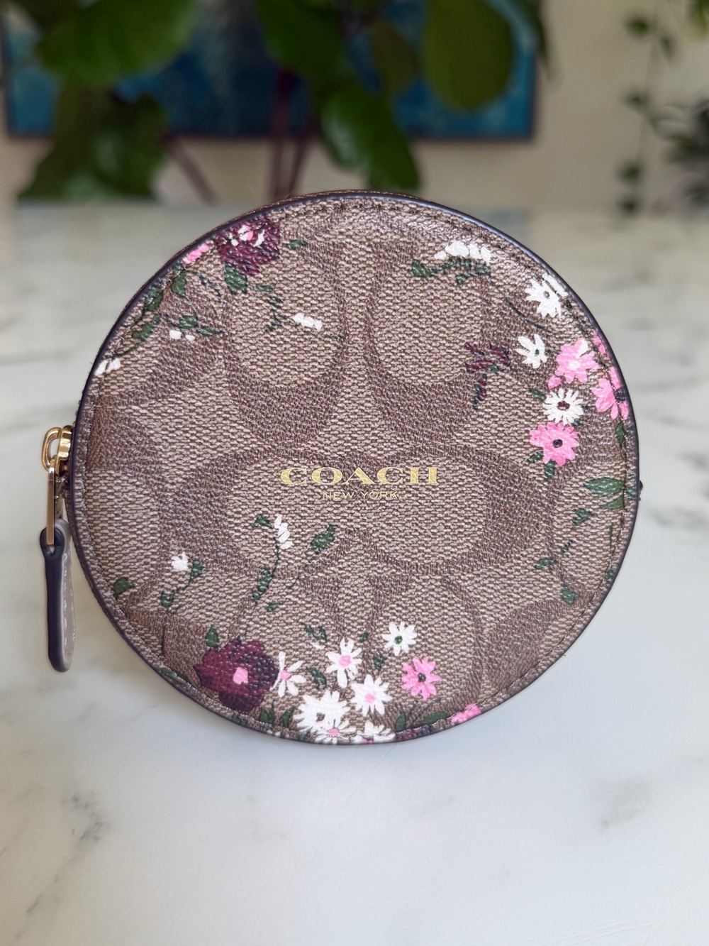 Coach Round Coin Case in Signature Canvas with Wildflower Floral Zip Pouch C7357